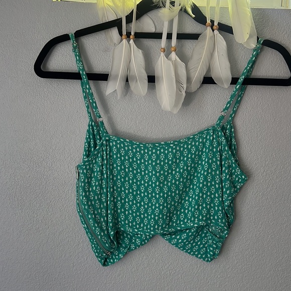 Twist top - Picture 2 of 3